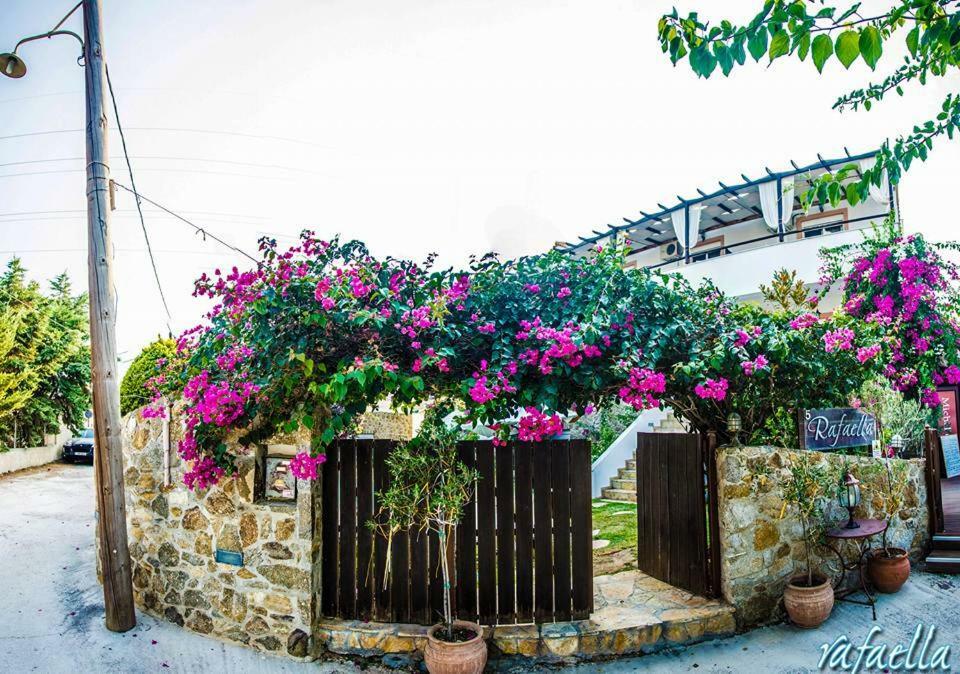 Irene'S Maisonette At Rafaella Resort Kokkonion Luaran gambar